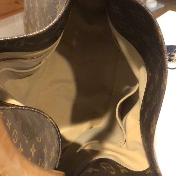 SOLD Louis Vuitton Artsy MM - Picture 5 of 8